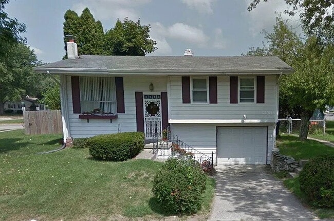 Building Photo - "Charming 3-Bed Home with Finished Basement on Aspen Court – 1772 Sq Ft of Comfort!"