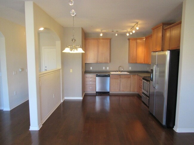 Photo - Spacious Condo in Gated Community | Close to light rail. Unit B13