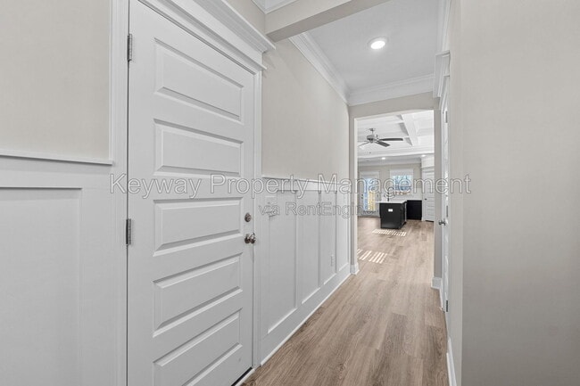 Photo - 2080 Denmark Ave SE