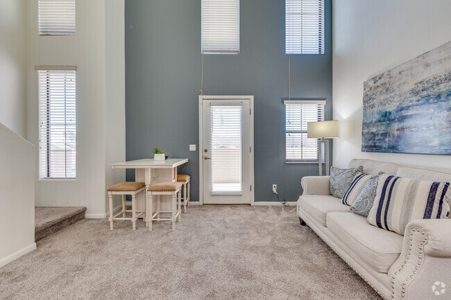 2BR, 2BA - 956SF - Dining Room