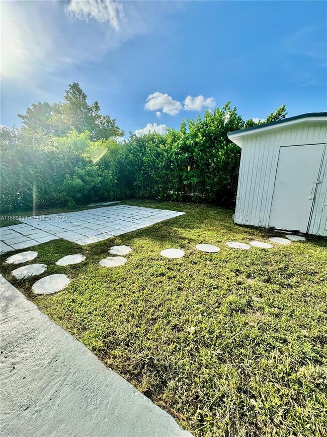 Photo - 8335 SW 10th Terrace