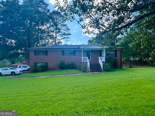 Building Photo - 6695 Courtney Dr