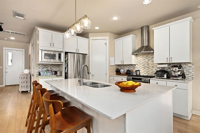 Photo - 2819 Corbin Ln