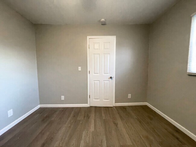 Photo - 1812 W 7th St Unit 1814 W 7th St.