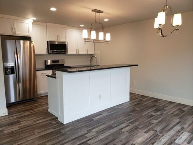 Photo - Lease Up- Custom Spokane Duplex Unit 825 Johnson Road