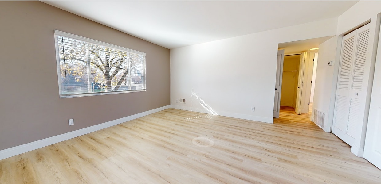 Photo - Cadence of Newport Apartments
