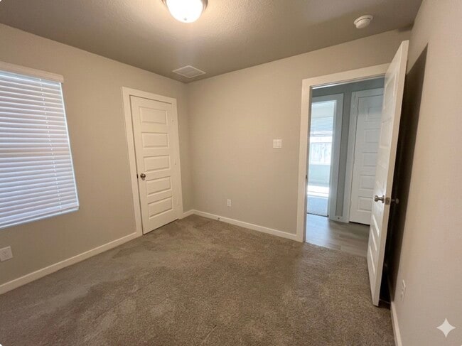 Photo - 5535 Madden Ln