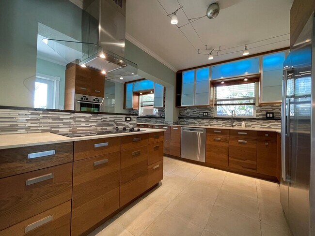 Photo - 1754 NE 47th St