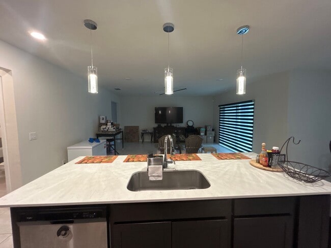 Photo - Beautiful and spacious 5/3 Kissimmee