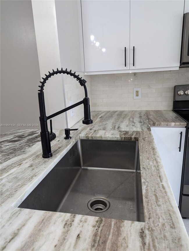 Photo - 641 NW 105th Way