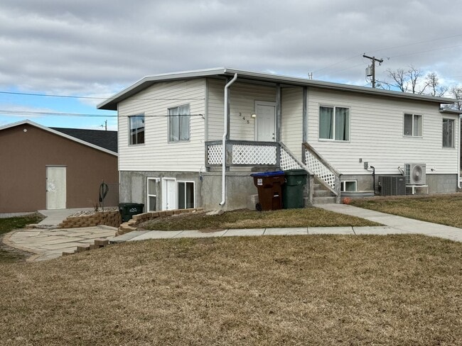 Building Photo - 345 E 400 N Unit B