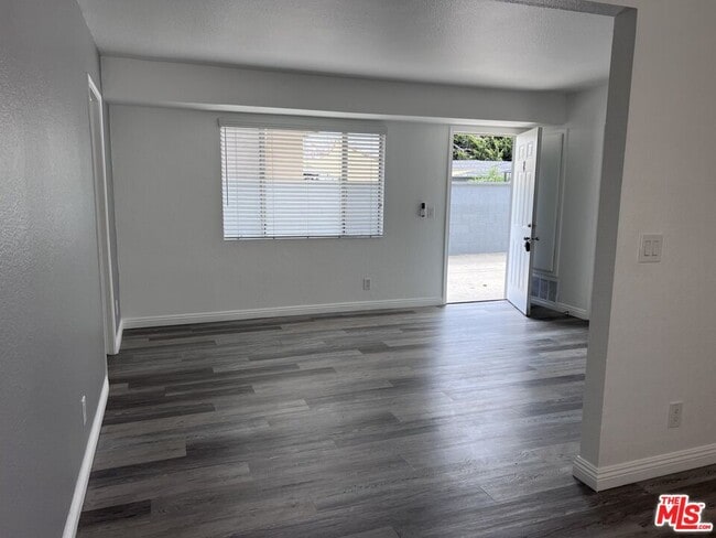 Photo - 1556 W 227th St Unit 3