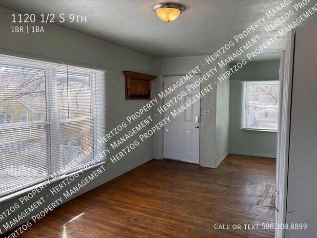 Photo - 1120 1/2 S 9th-