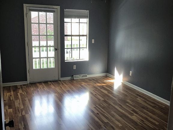 Photo - "Charming 2-Bed Sanctuary with Granite Acc...