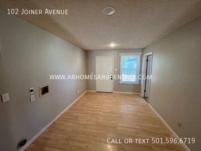 Photo - 102 Joiner Ave