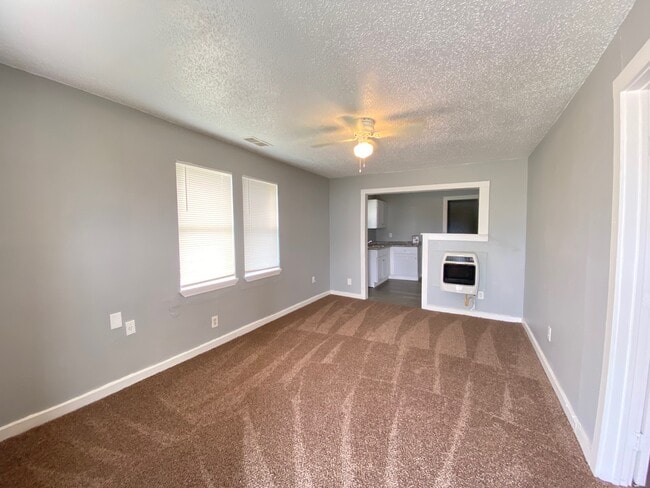 Photo - 1400 S Youngs Blvd