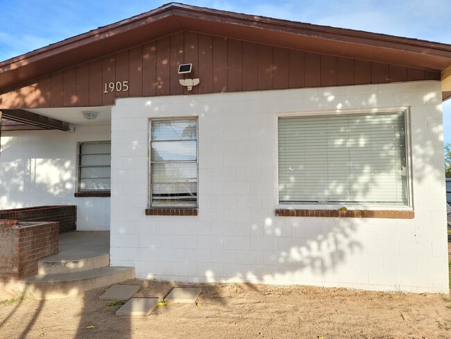 Photo - 1905 N Garden Ave House