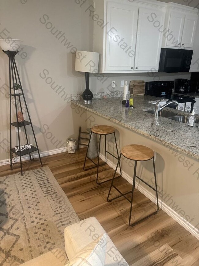 Photo - 3116 Westminster Dr Unidad A (fully furnished)