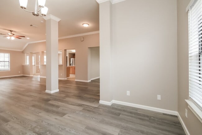 Photo - 410 Wisdom St