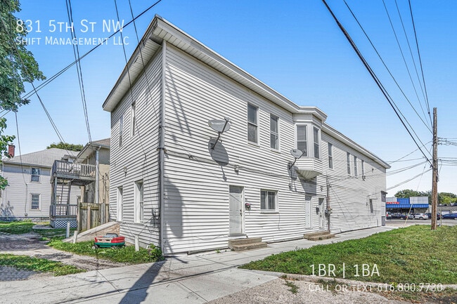 Photo - 831 5th St NW
