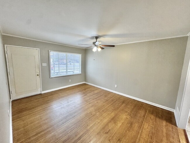 Photo - 4555 Willow Rd