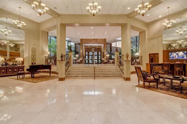 LUXURY FULLY FURNISHED CONDO. - 3525 Sage Rd Unit 410