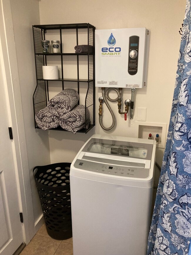 Photo - 405 W Aspen Ave