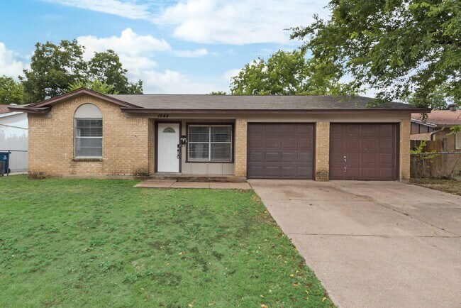 Photo - Completely renovated charming 3-Bed, 2-Bat...