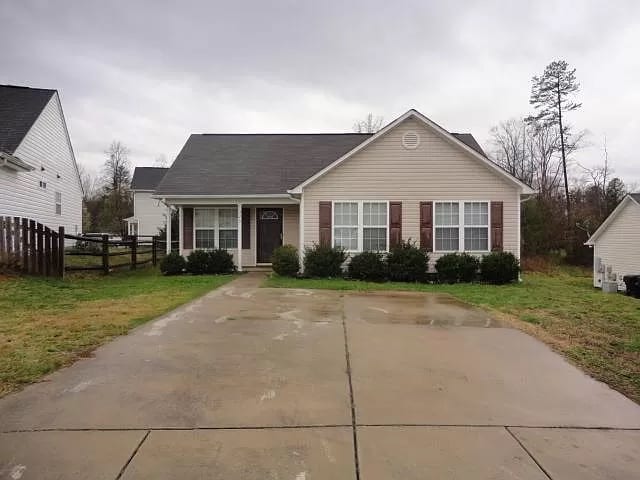 Photo - Room in House on Bells Knox Rd