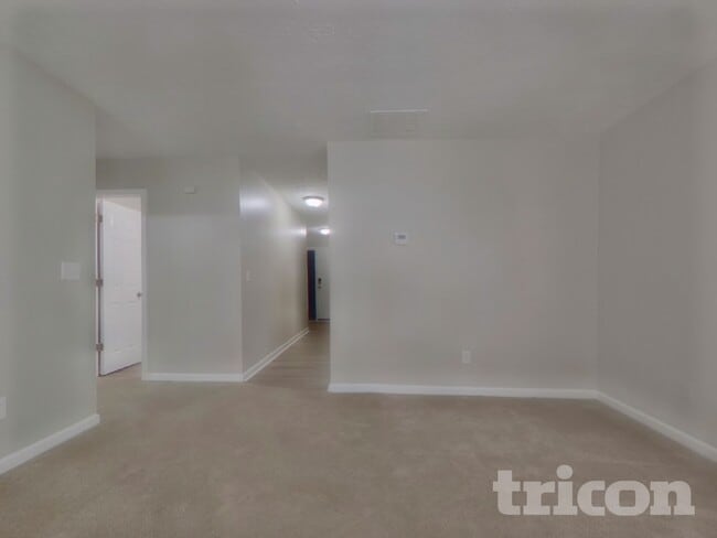 Photo - 225 Charleston Pl