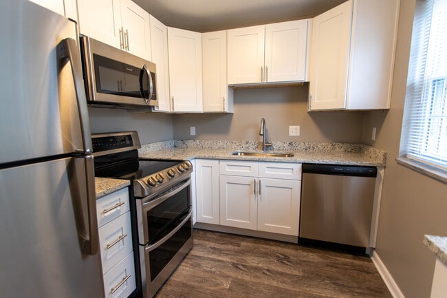 Photo - Oxford Court