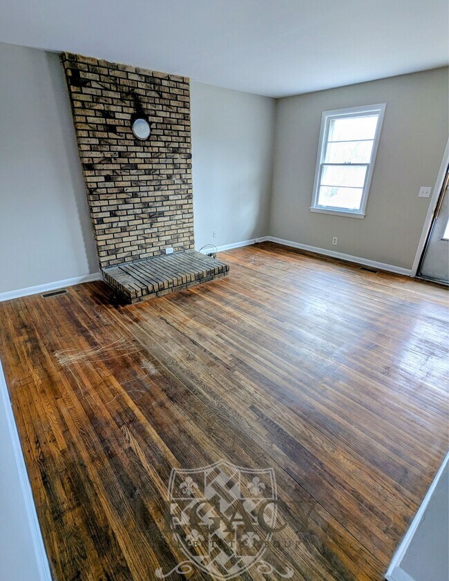 Photo - 1906 Laurinda Dr