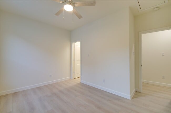 Photo - 957 Ringold St