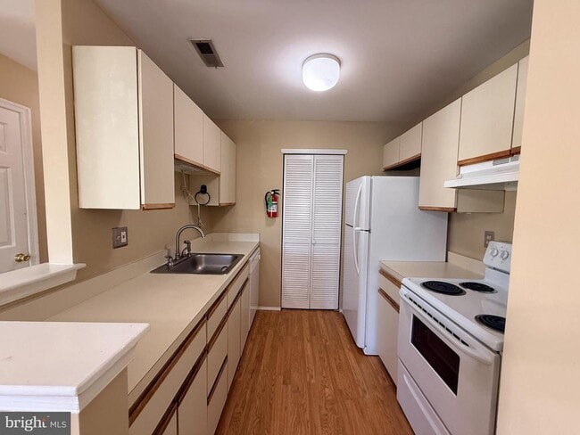 Photo - 1403 Britton Pl