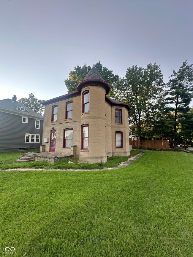 Photo - 4626 E Washington St
