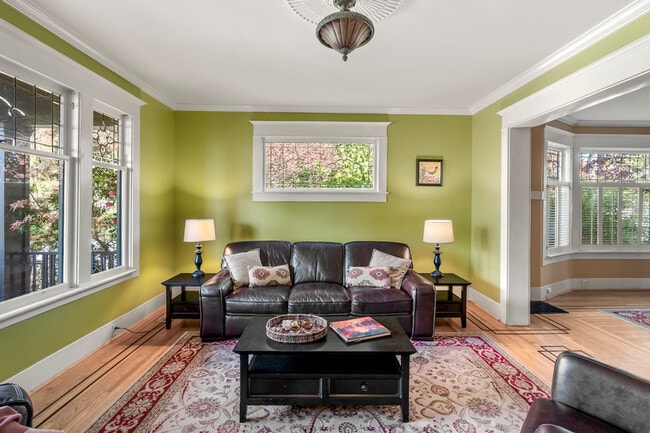Photo - 1065 E Howe St Unit SI ID1607388P