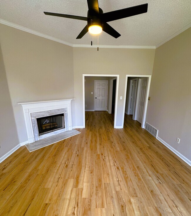 Photo - 2250 Lake Hill Ct