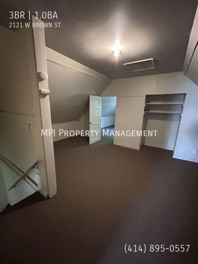 Photo - 2121 W Brown St