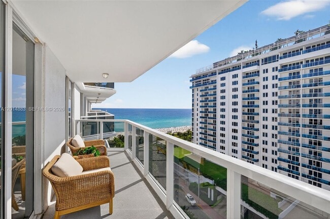 Building Photo - 2401 Collins Ave Unit 1406