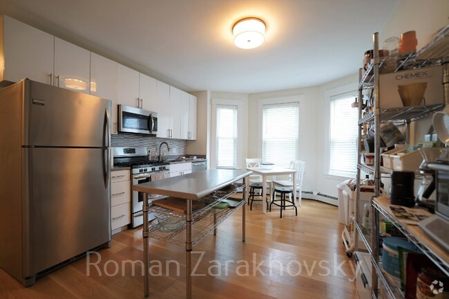 Building Photo - 319 Columbia St Unit 2 Rental