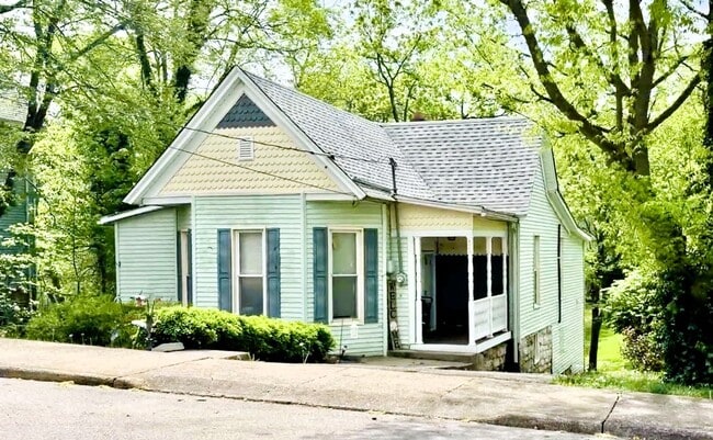 Building Photo - *** Coming Soon – Rare Downtown Corydon Rental! ***