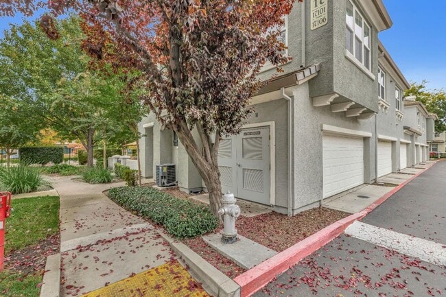 Photo - 2 bed 2 bath Condo!!