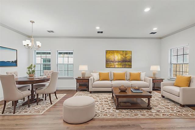 Photo - 560 Oak Crk Dr