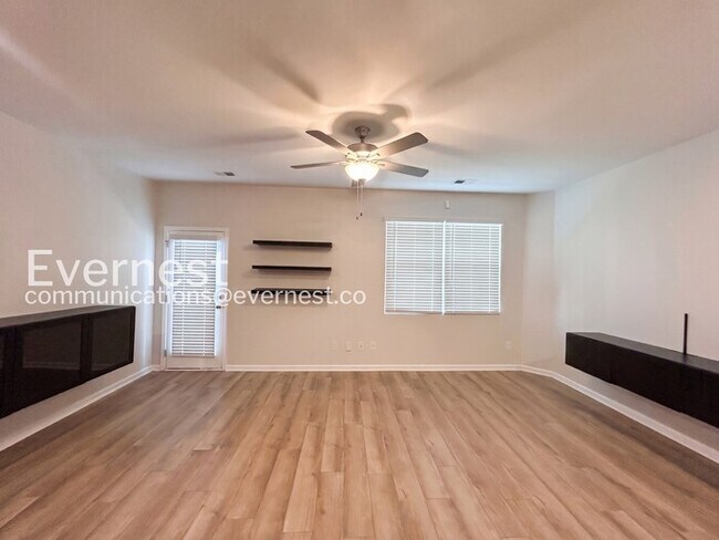 Photo - 3574 Saratoga Cir