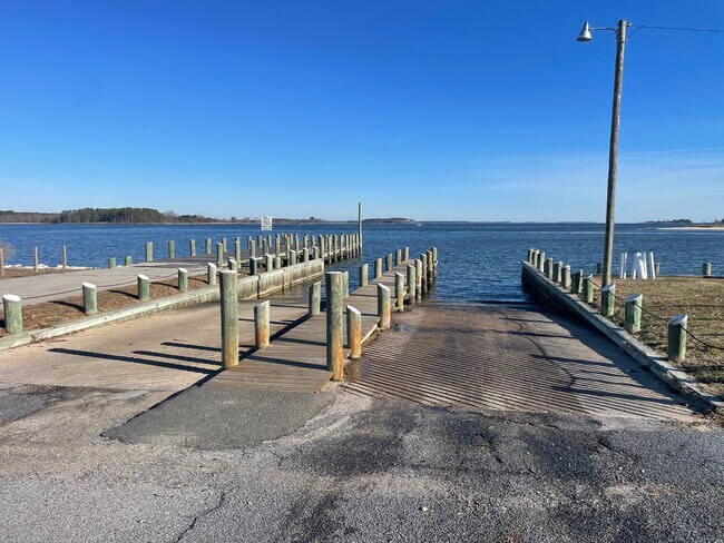 Photo - Potomac Pines- Apartment Living