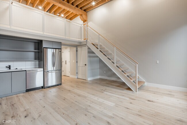 Photo - 729 N Sangamon St Condo Unit 408