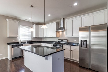 Photo - 76 Lakeview Pl