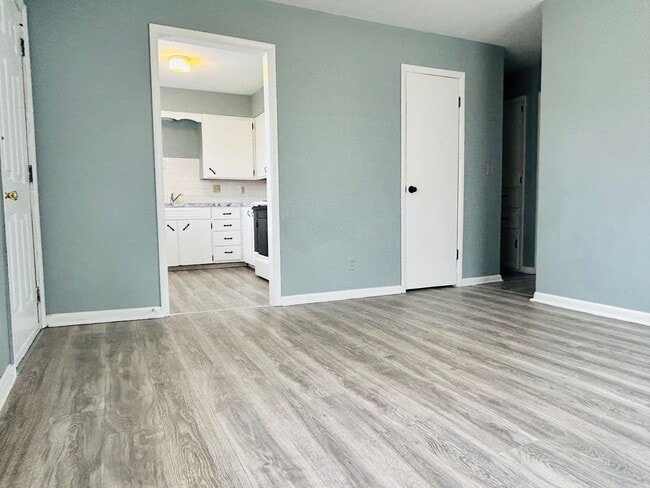 Photo - Adorable Duplex