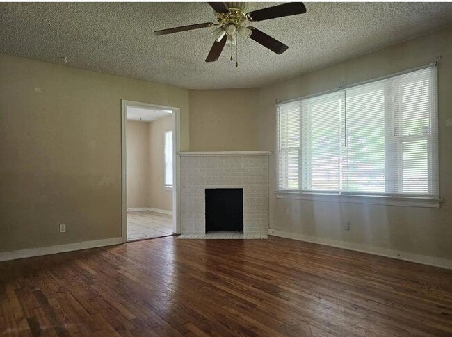 Photo - 514 15th Ave NW