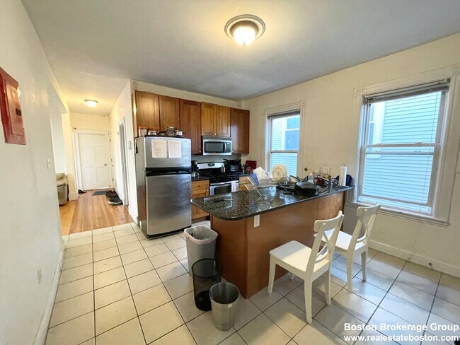 Photo - 17 Sachem St Unit 3